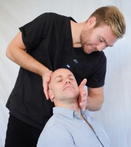 頭皮が硬いと薄毛になりやすい！?頭皮の硬さと薄毛の関係性